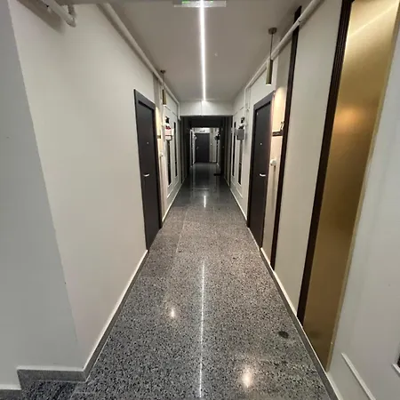 Ivory Deluxe - Free Parking & Self Check-in Bucarest